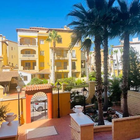 Beach Apartament In تورّيفيِخا المظهر الخارجي الصورة