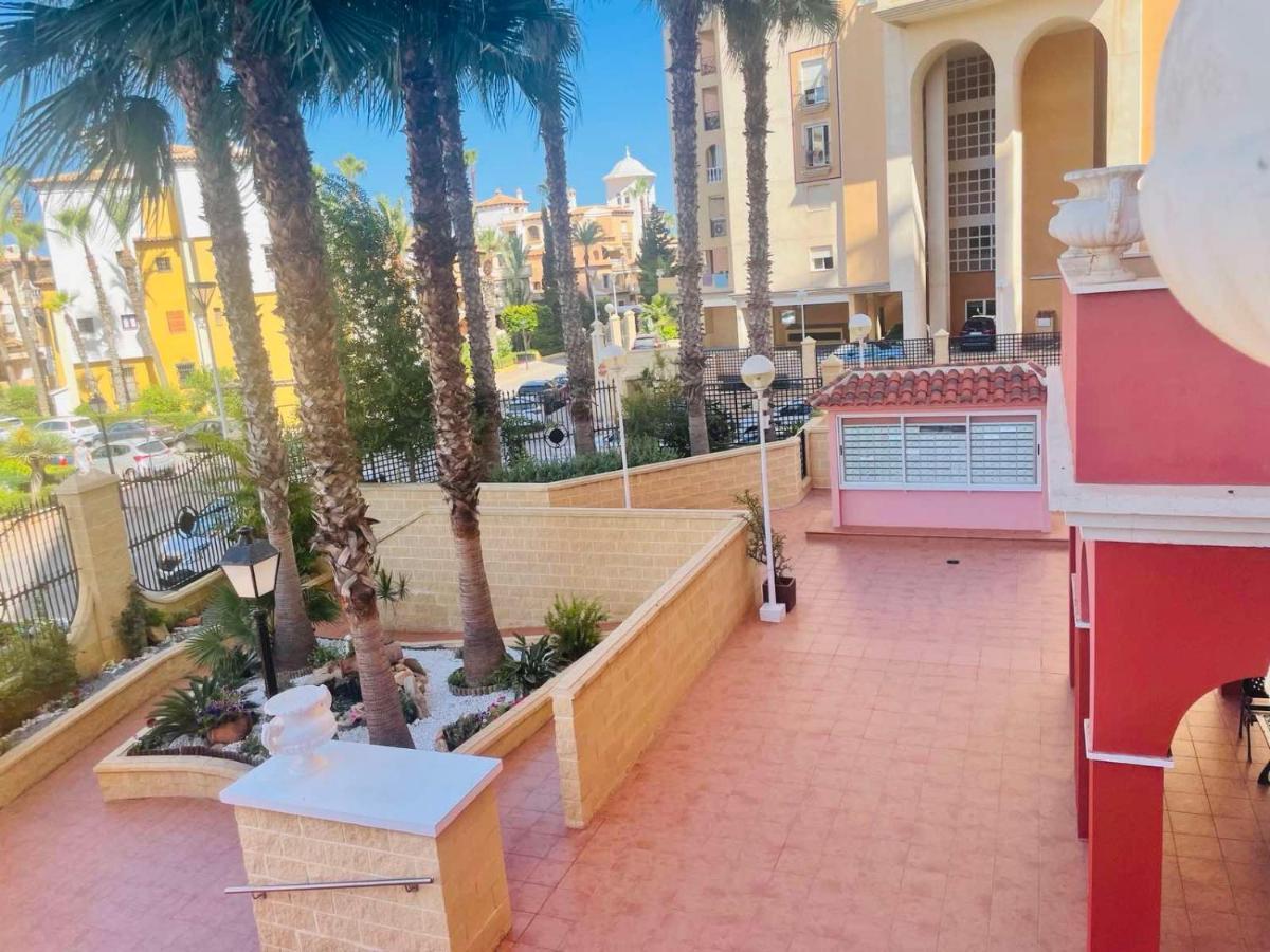 Beach Apartament In تورّيفيِخا المظهر الخارجي الصورة