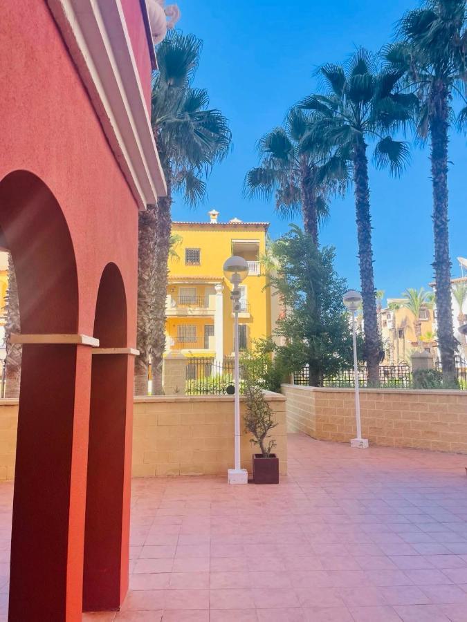 Beach Apartament In تورّيفيِخا المظهر الخارجي الصورة