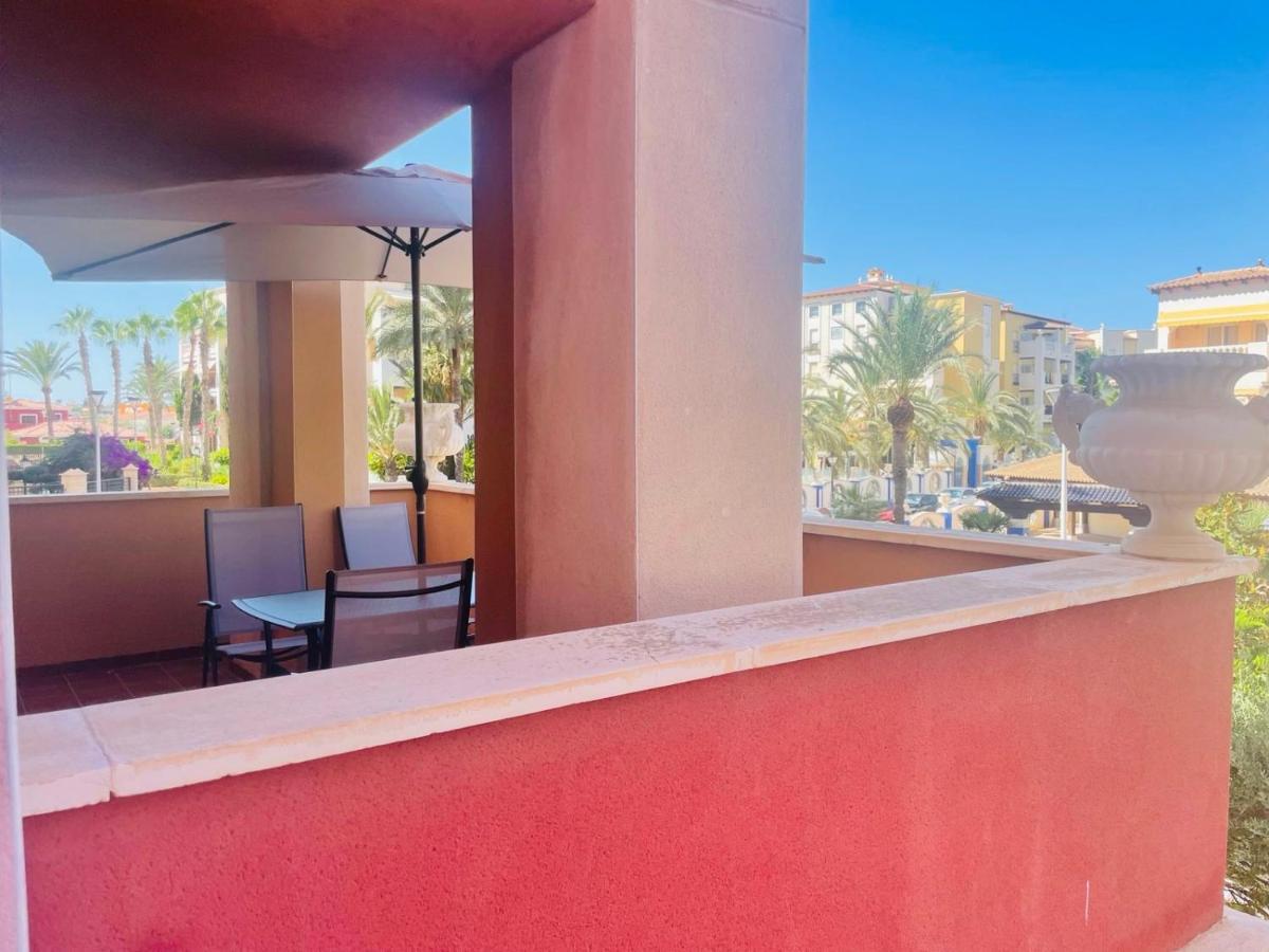 Beach Apartament In تورّيفيِخا المظهر الخارجي الصورة